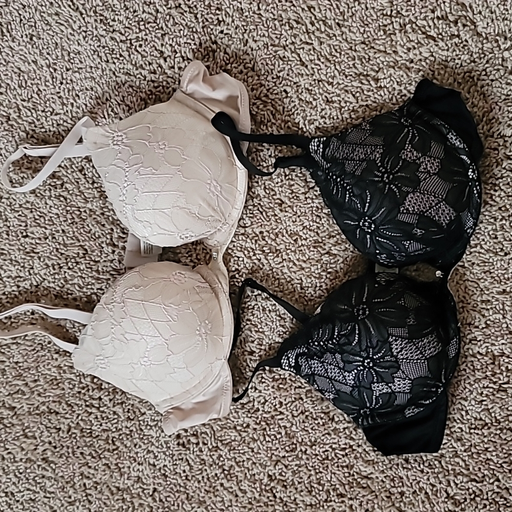 Double trouble Maidenform set of 2 bras